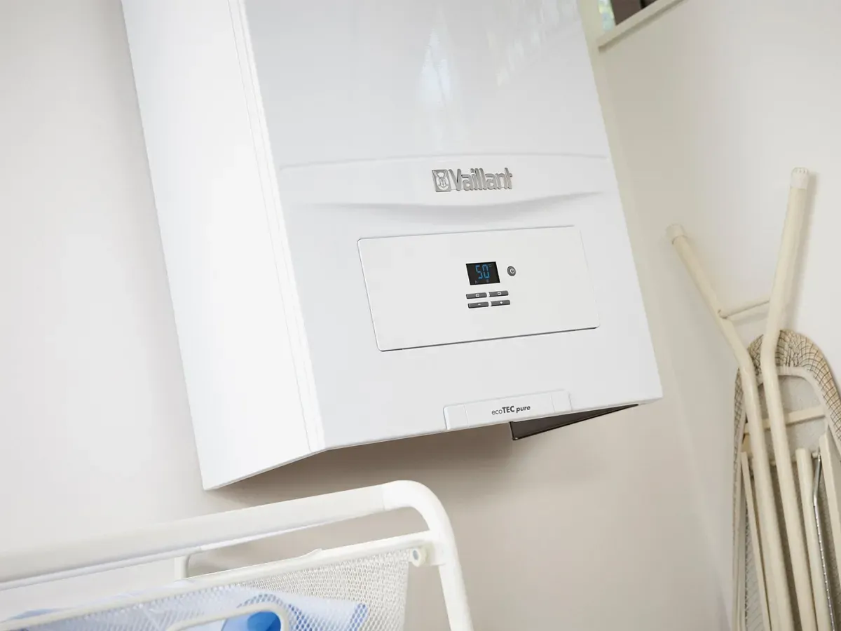 Cazan pe gaz in condensare VAILLANT ECOTEC Pure VUW 246-7-2 24 kW